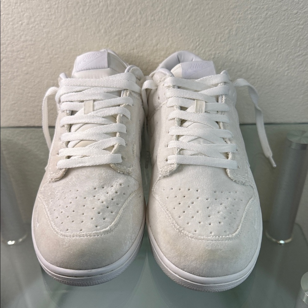 Nike Dover Street Market X Nike dunk, low triple white velvet sneakers size 13